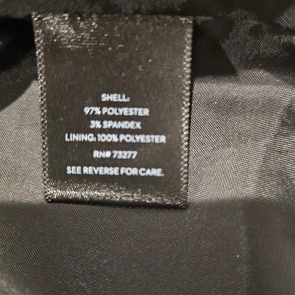 Simply Vera, Vera Wang satin like black blazer with belt - Picture 3 of 4